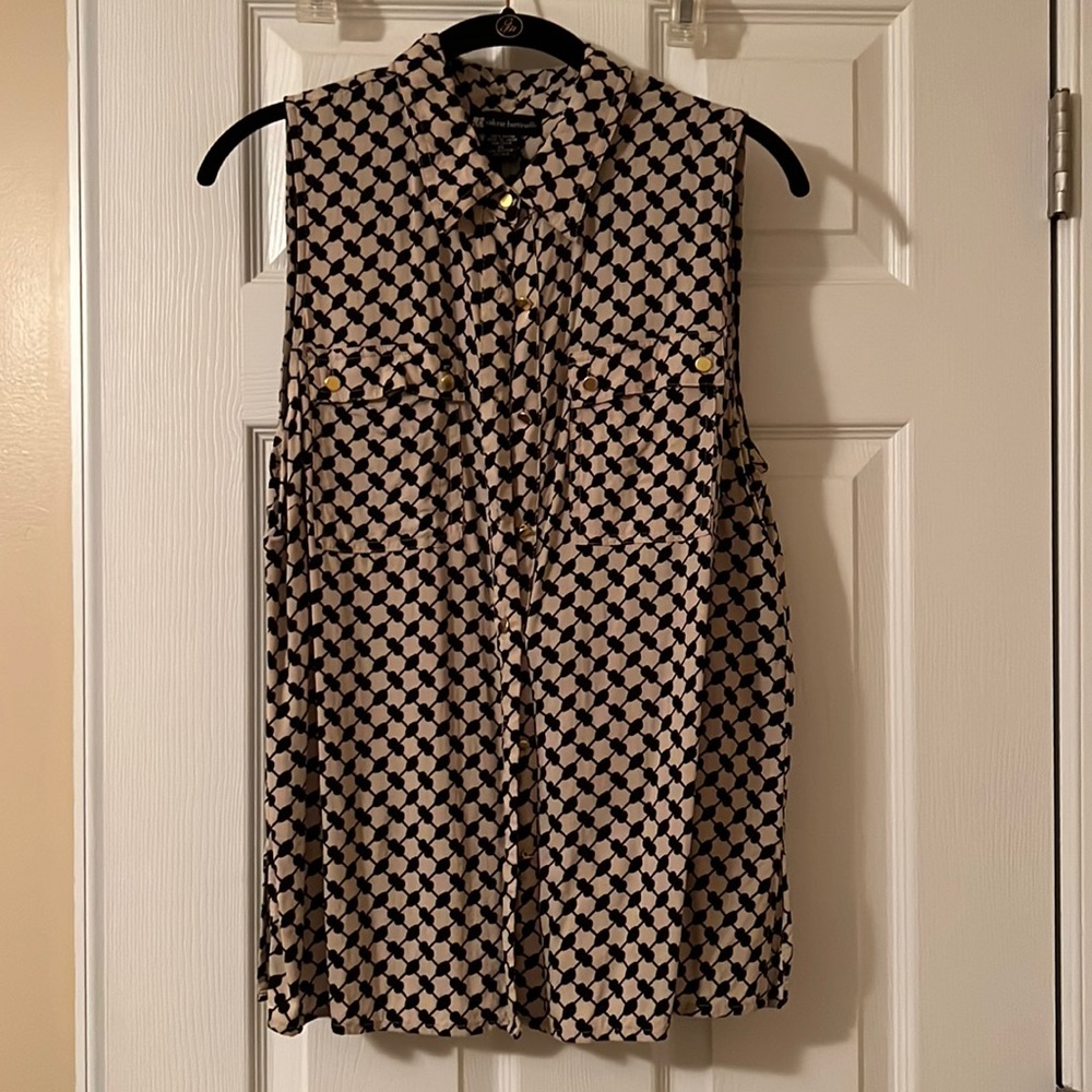 Sleeveless top